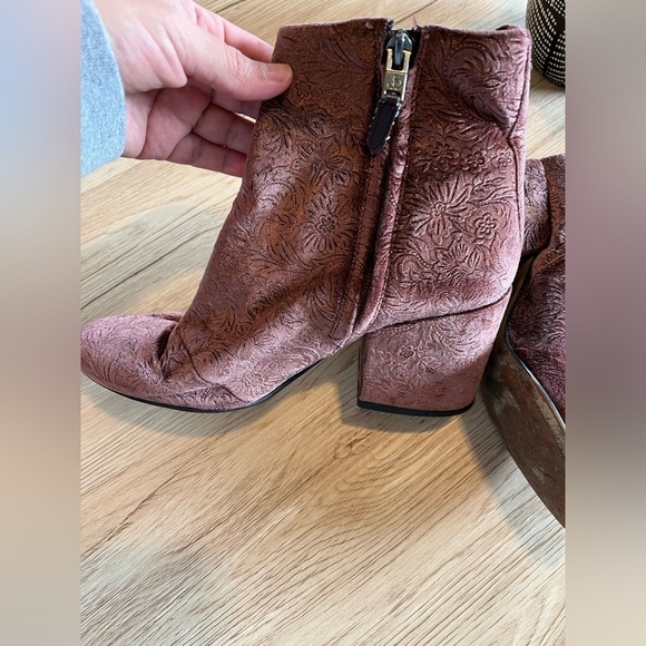 Sam Edelman Taye Embossed Velvet Ankle Booties - Picture 4 of 8